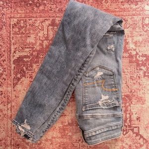 american eagle ripped jeans size 2